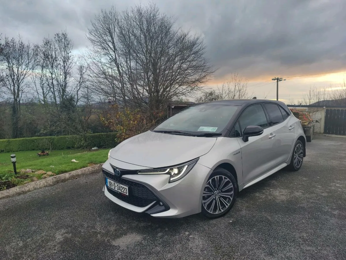 Toyota Corolla hybrid 1.8 Luna Sport - Image 2