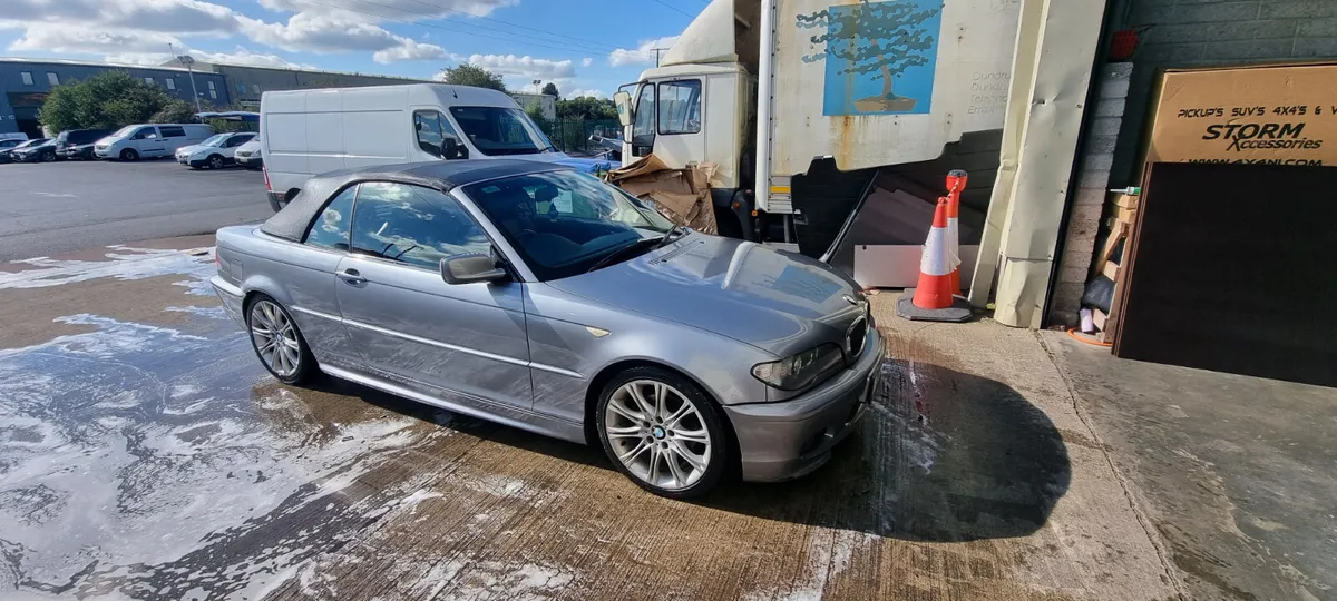 BMW 3-Series 2005 - Image 2