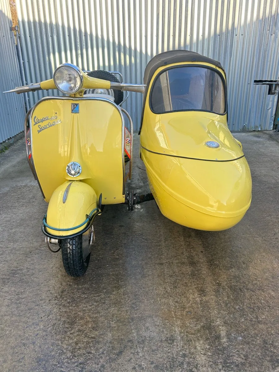 1961 Vespa sportique with bambini sidecar - Image 3
