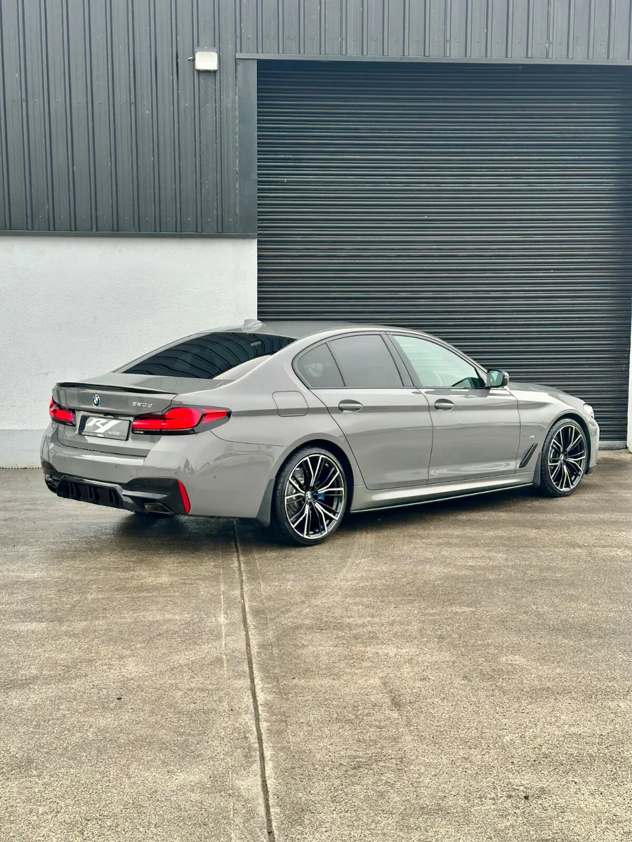 2021 BMW 520D MSPORT MPERFORMANCE - Image 2