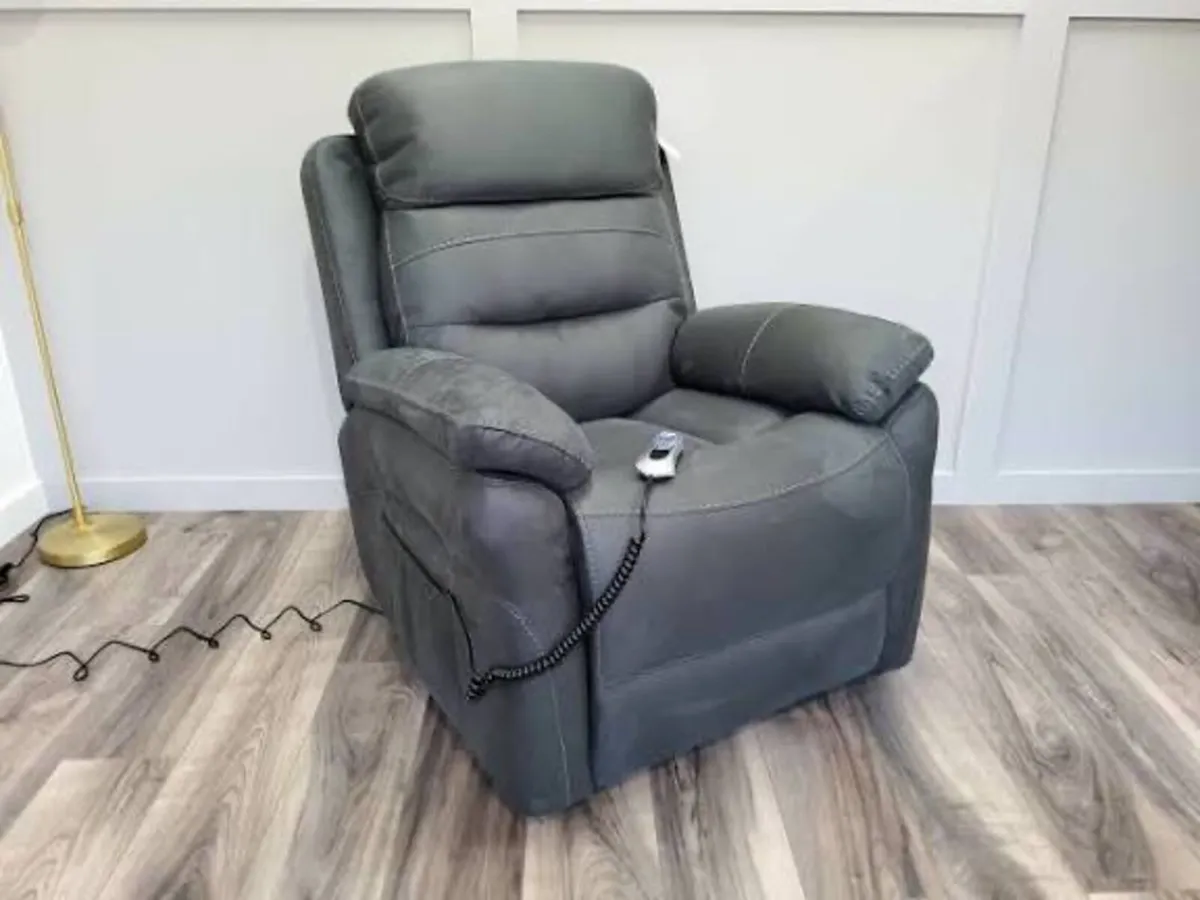 Brand new Ariana lift and rise chair reduced
