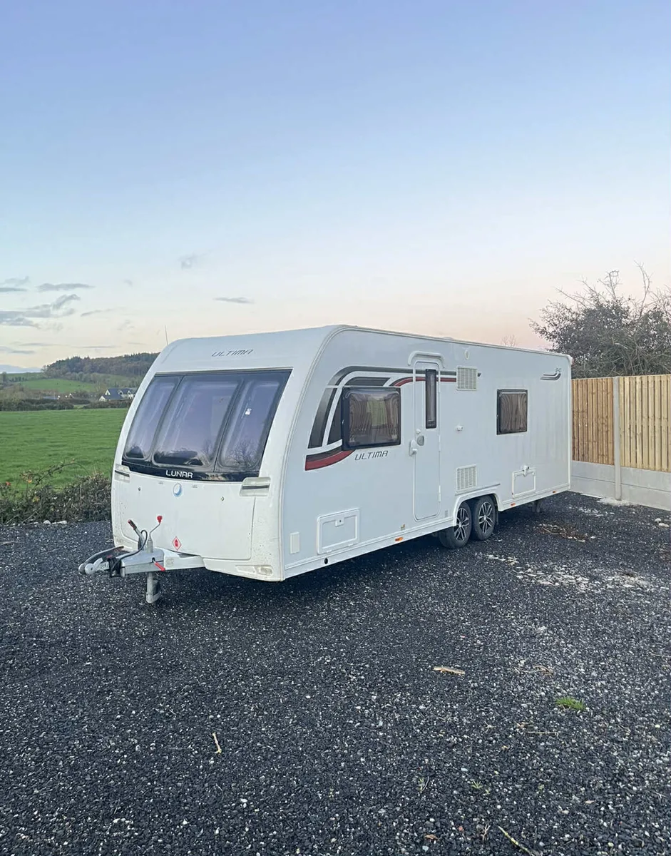 2016 Lunar Ultima 4 Berth Single Beds Caravan - Image 1