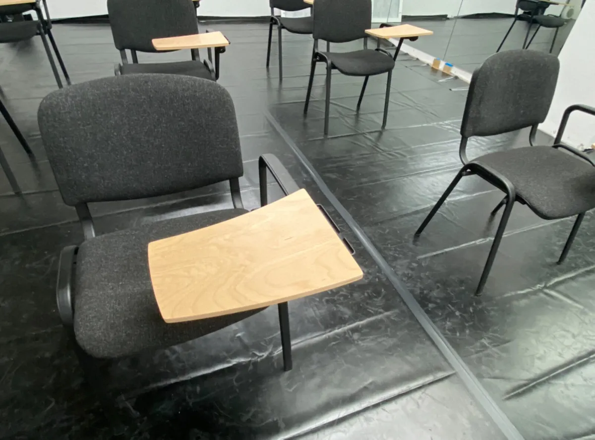 Chairs with writing table - Image 3