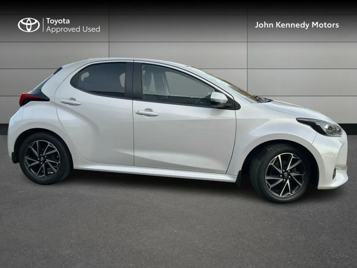 Toyota Yaris NG 1.0 L/SPORT - Image 3