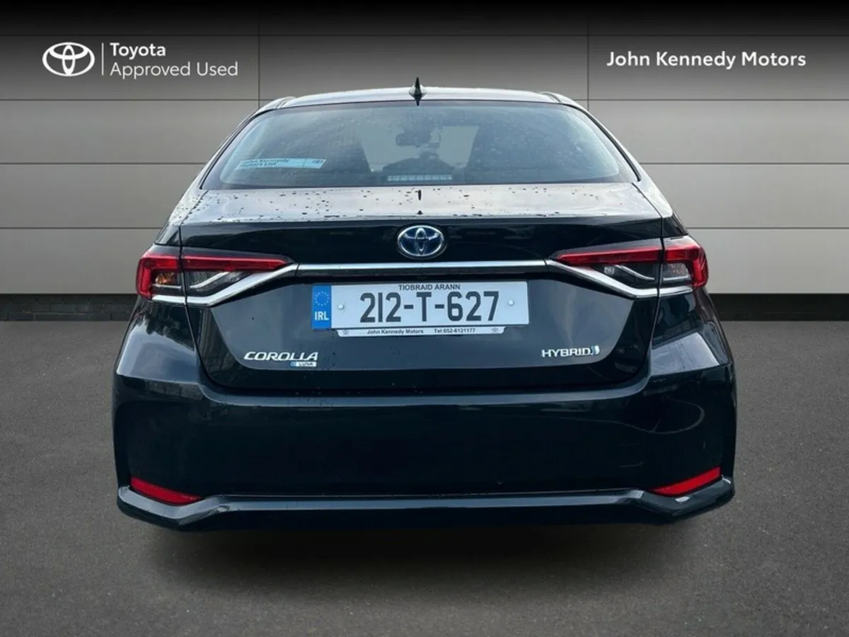 Toyota Corolla LUNA SALOON - Image 4
