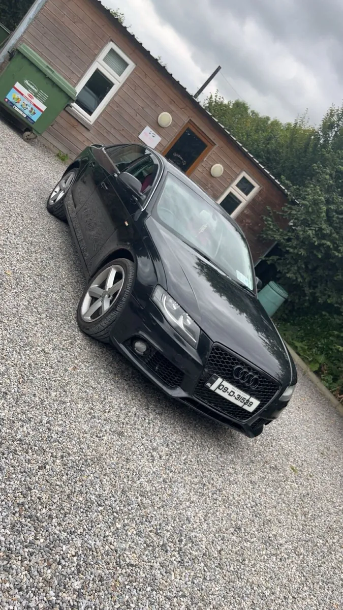 Audi A4 - Image 1