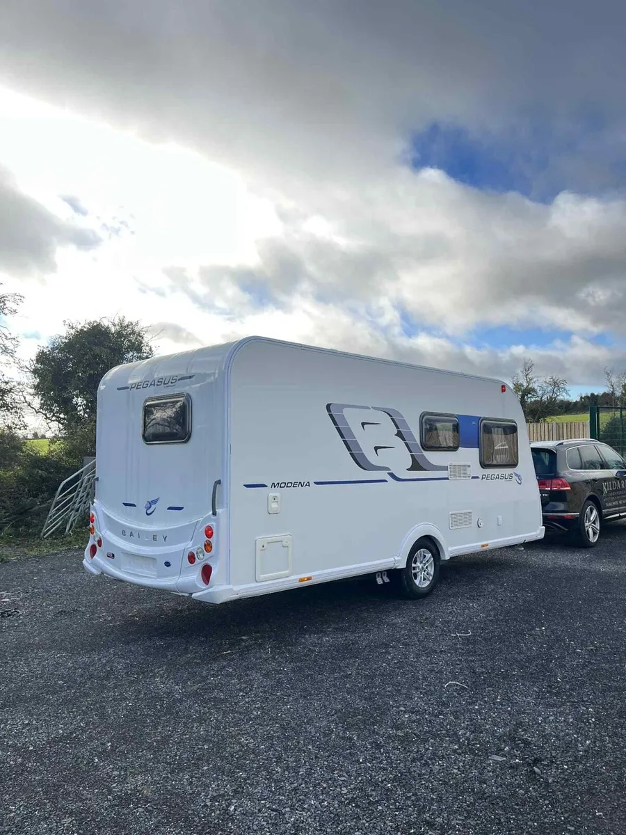 2017 Bailey Pegasus 4 Berth Fixed Bed Caravan - Image 3