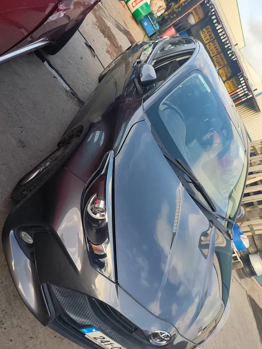 2024 toyota yaris - Image 4