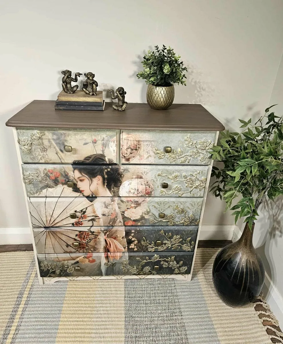 Chest of drawers - Image 4