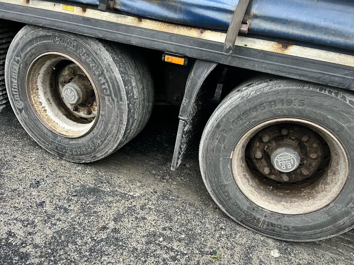 Bale trailers - Image 2