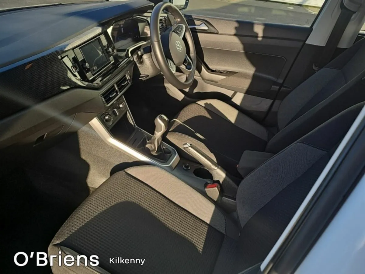 Volkswagen Polo LIFE 1.0 TSI 95 BHP 5DR *1 OWNER - - Image 4