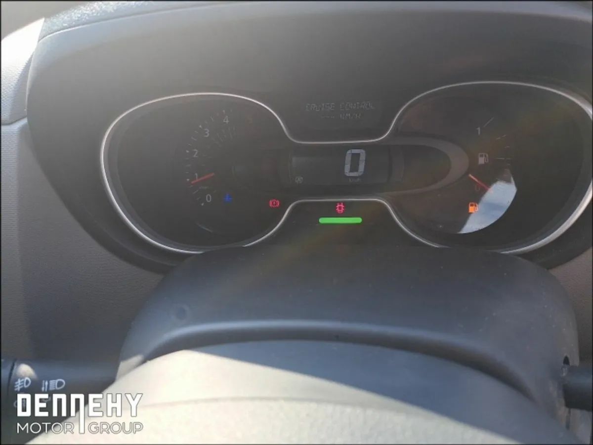 Renault Trafic Campervan - Image 2