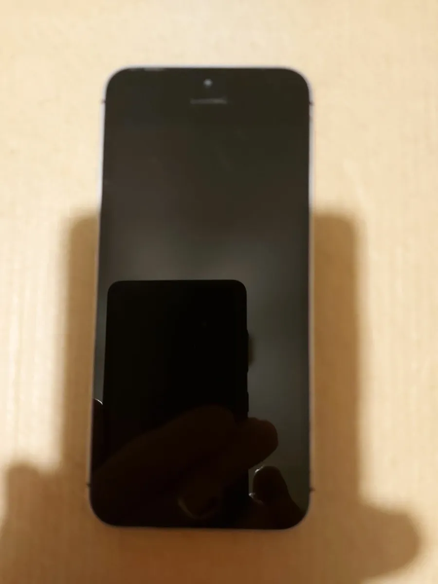 Apple iPhone SE, 64GB, Battery Health 90% - Image 3