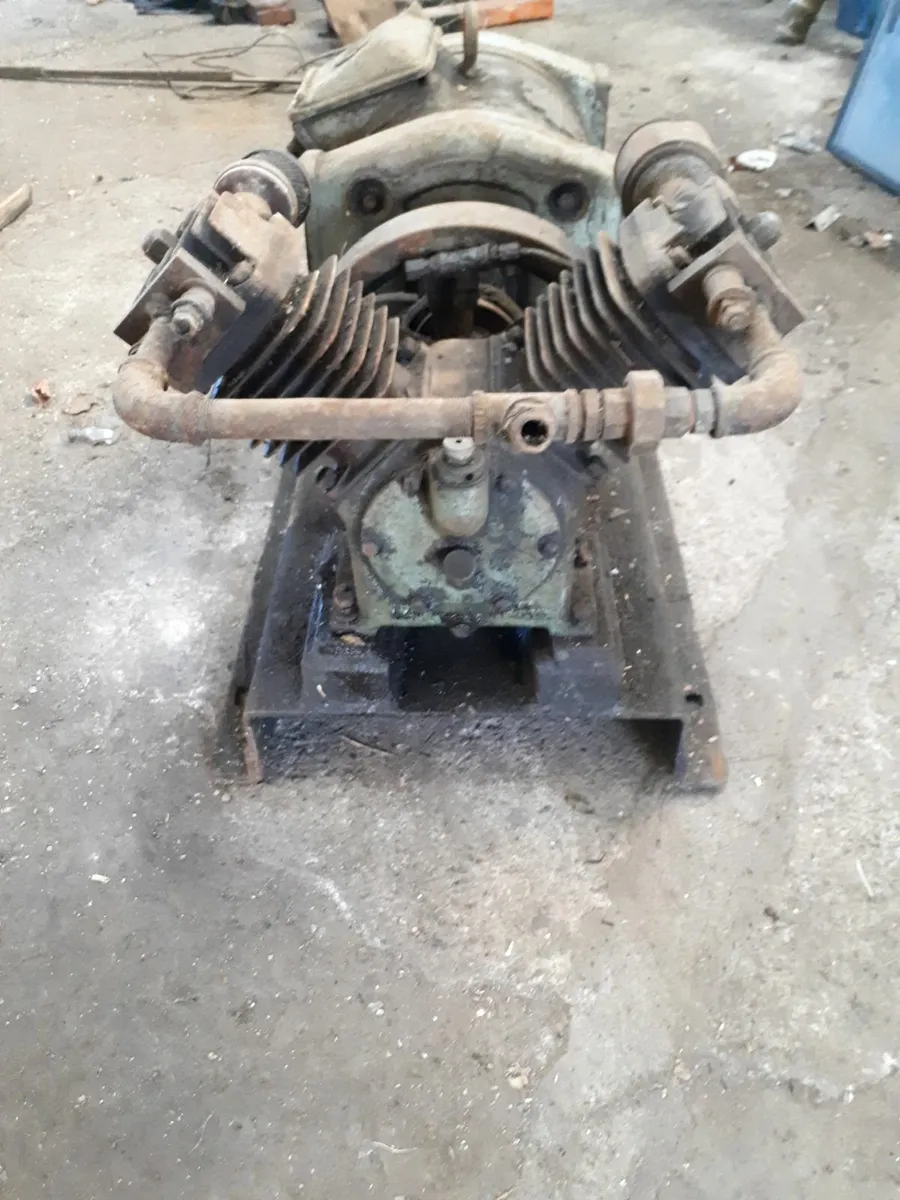 vintage lancaster compressor - Image 1