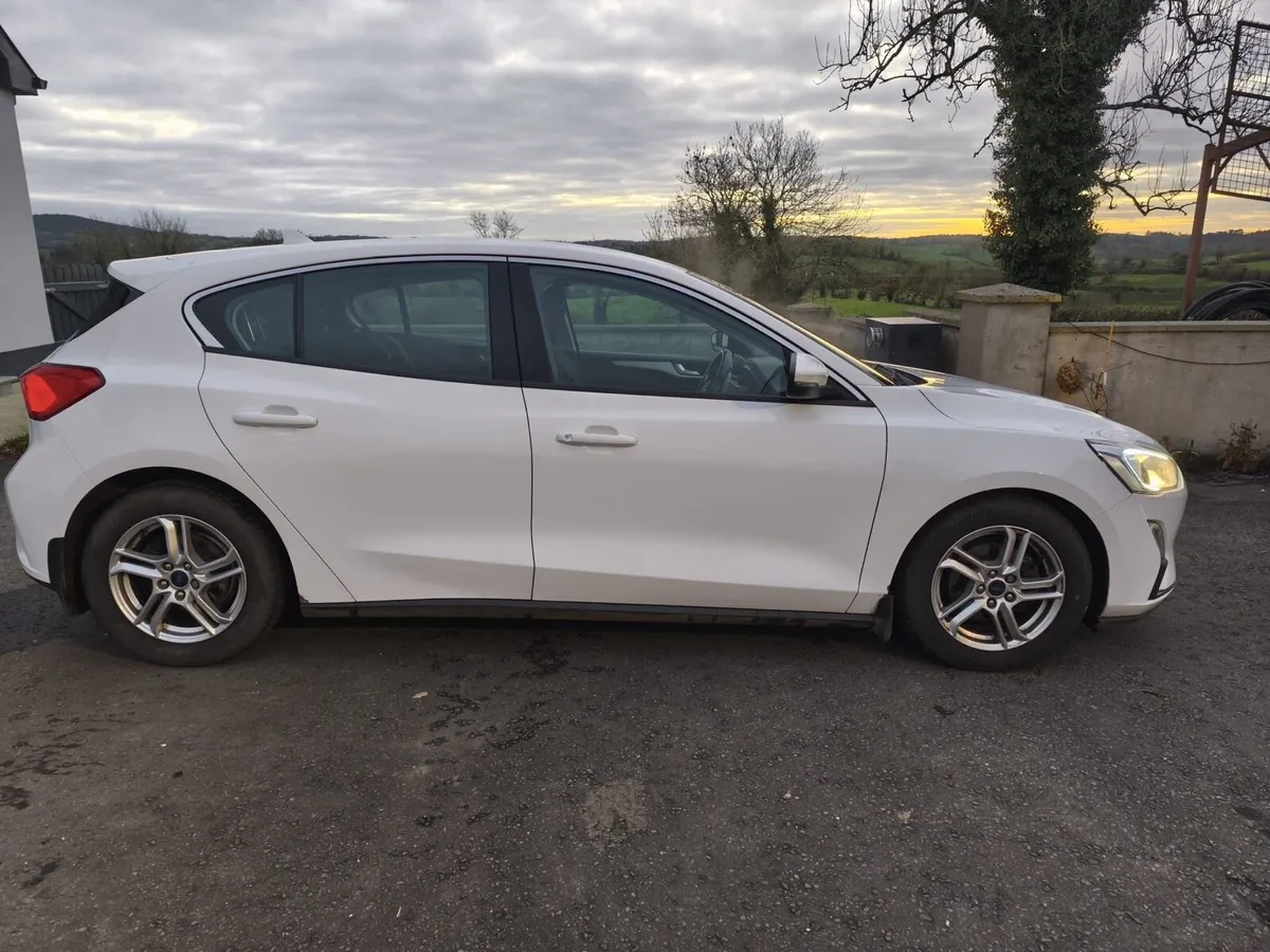 Ford Focus Zetec 1.5TDCI 125ps 6 speed - Image 2