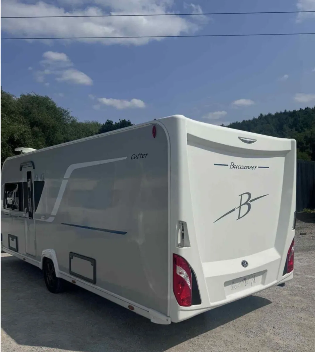 2016 Buccaneer Cutter 4 Berth Island Bed Caravan - Image 4