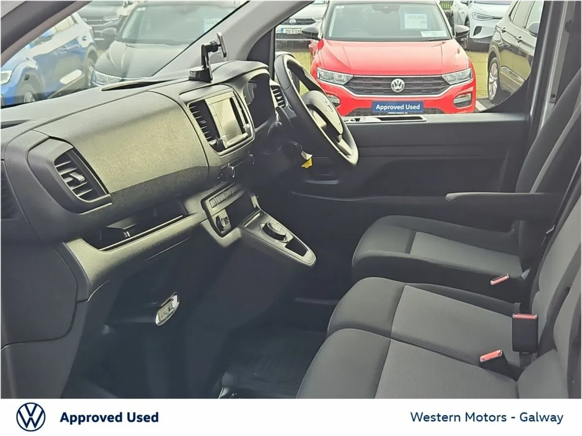 Toyota Proace CARistmas  Drive Home a Deal! 2.0(14 - Image 4