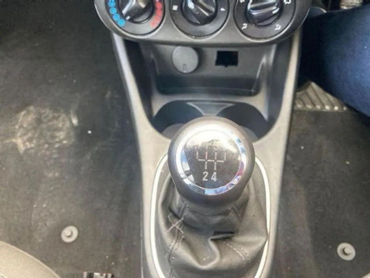Opel Corsa 1.4 - Image 3