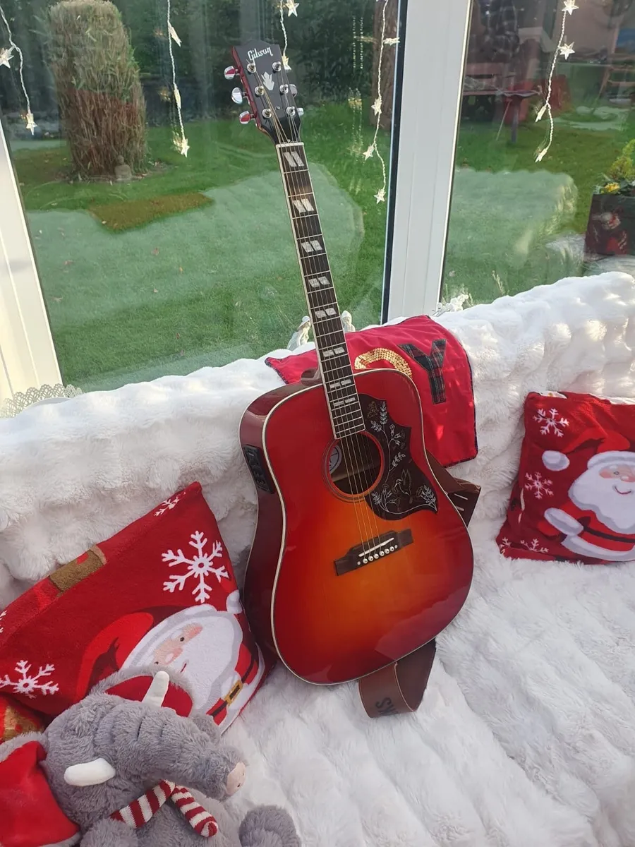 Gibson Hummingbird Guitar - Image 3