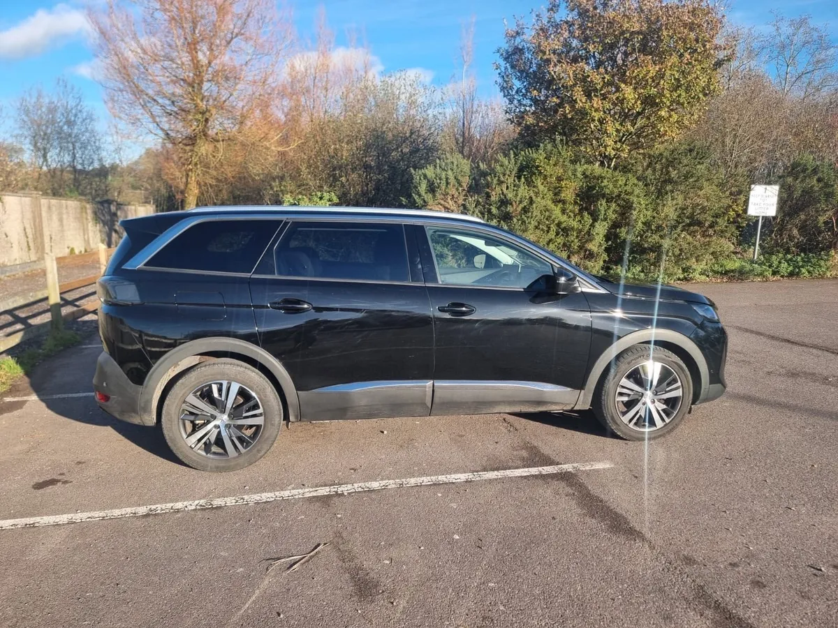 *Low Mileage* Peugeot 5008 7 seater - Image 3