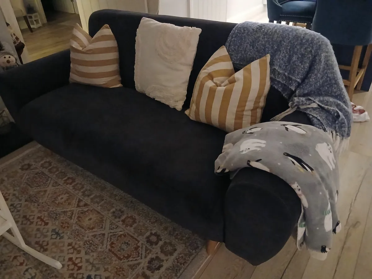 3 and 2 sofa - Image 1