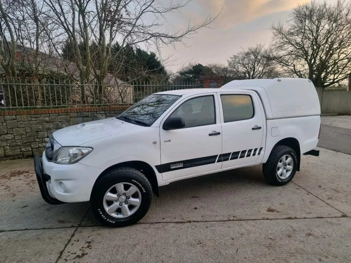 Toyota Hilux 66k miles cvrt 12/26 - Image 2