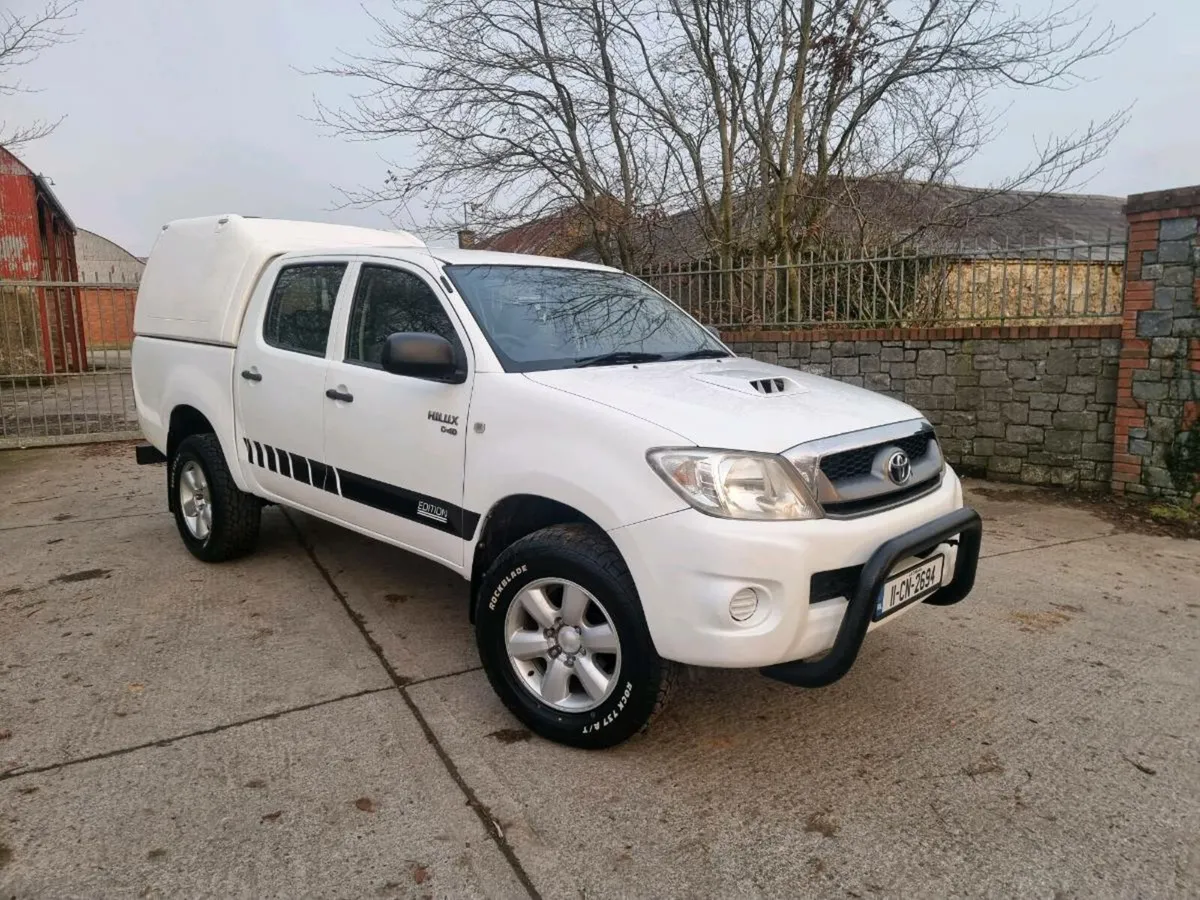 Toyota Hilux 66k miles cvrt 12/26 - Image 3