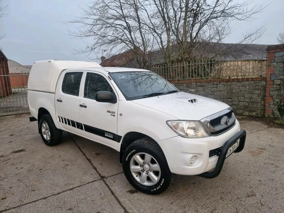 Toyota Hilux 66k miles cvrt 12/26 - Image 1