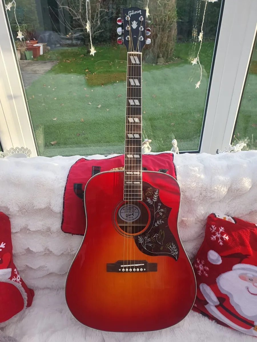 Gibson Hummingbird Guitar - Image 4