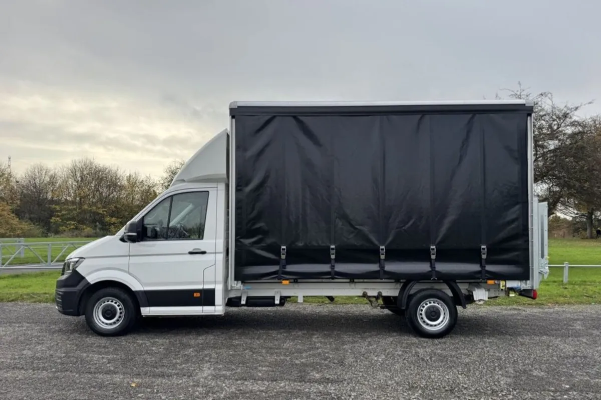 2022 Volkswagen Crafter 5.2m Curtainsider Van - Image 1