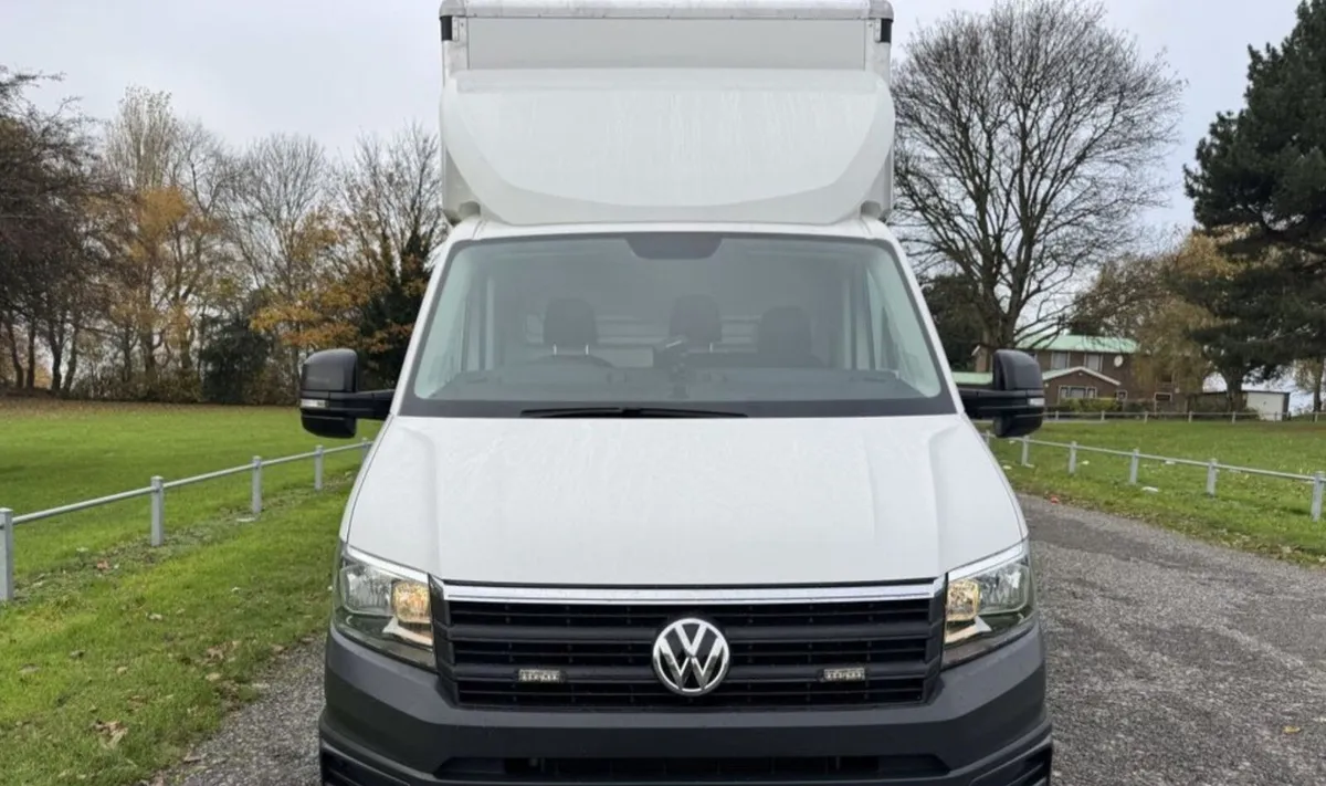2022 VOLKSWAGEN CRAFTER 5.2m (17ft) Curtainside - Image 1