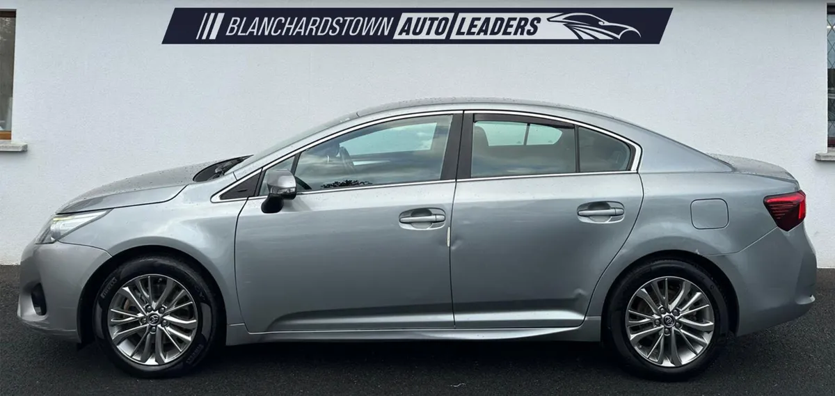 (152) TOYOTA AVENSIS 2.0 D-4D LUNA 143PS NAV - Image 2