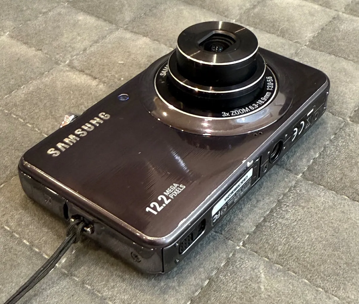 Samsung ST50  compact digital camera 12.2 mp CCD - Image 3