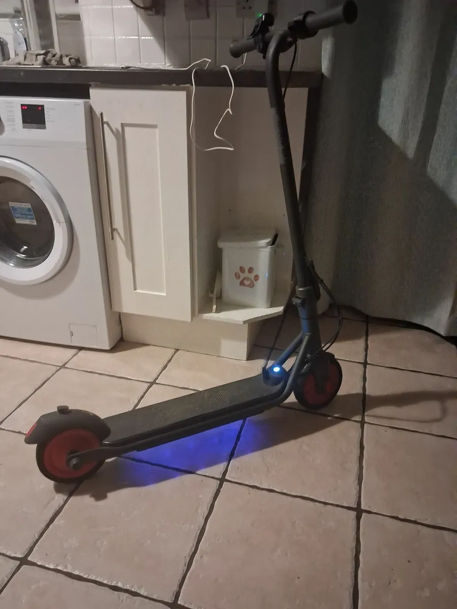 Electric scooter - Image 4