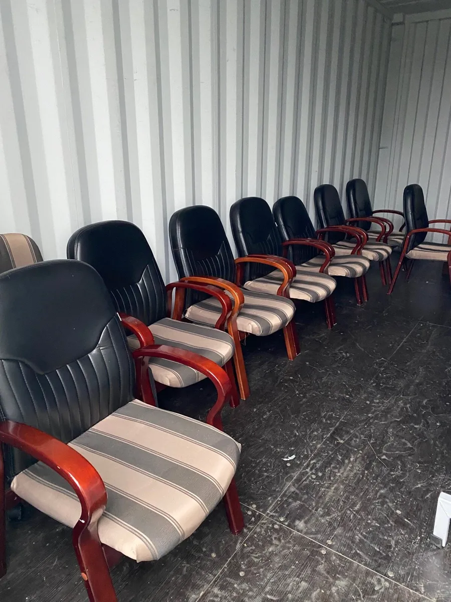 10 office chairs /waiting room - Image 1
