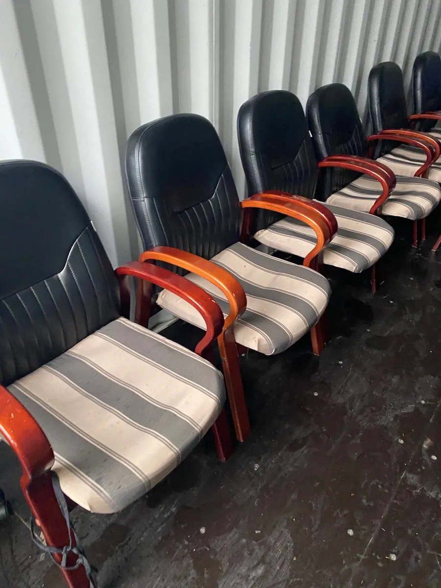 10 office chairs /waiting room - Image 2