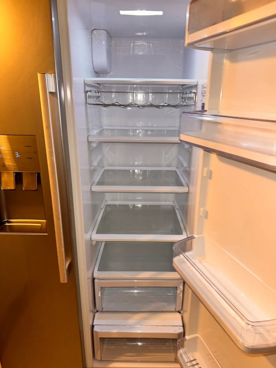 Samsung American Fridge Freezer - Image 3