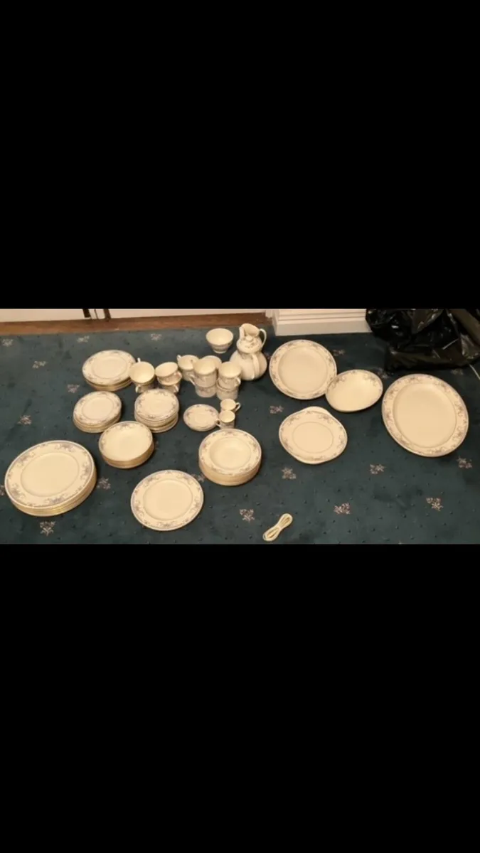 Royal Doulton Juliet Collection - Image 1