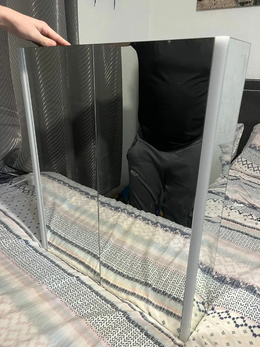 Bathroom  mirror - Image 3