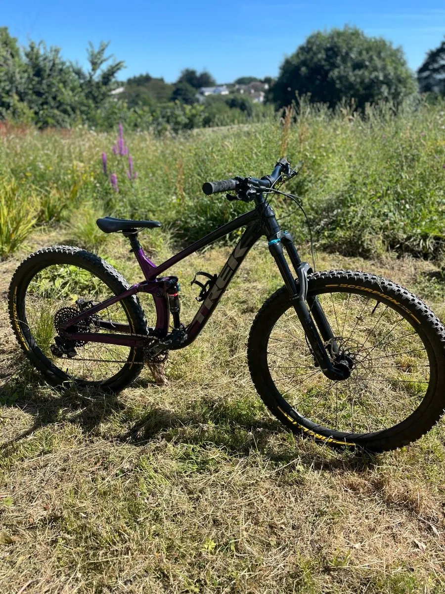 Trek Fuel EX 8 full suspension MTB - Image 1