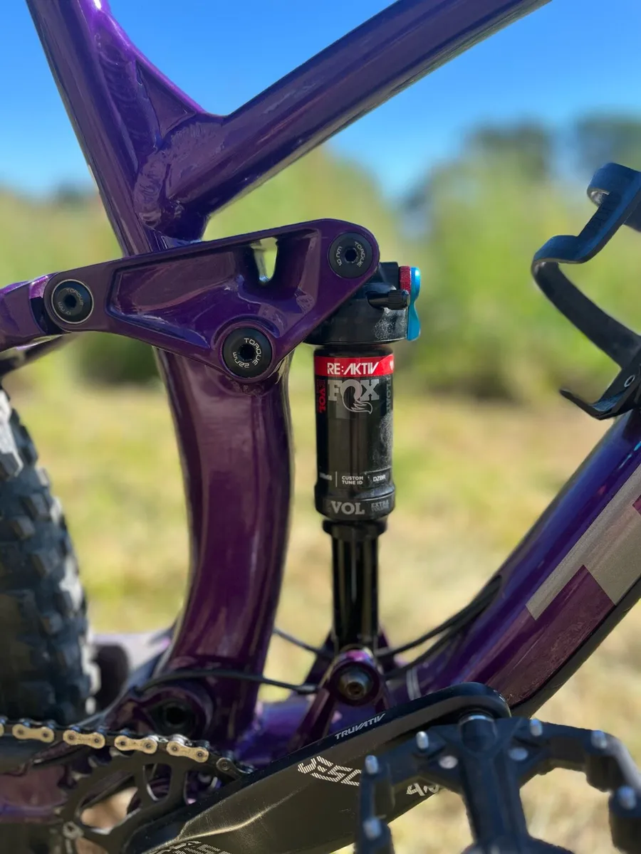 Trek Fuel EX 8 full suspension MTB - Image 2