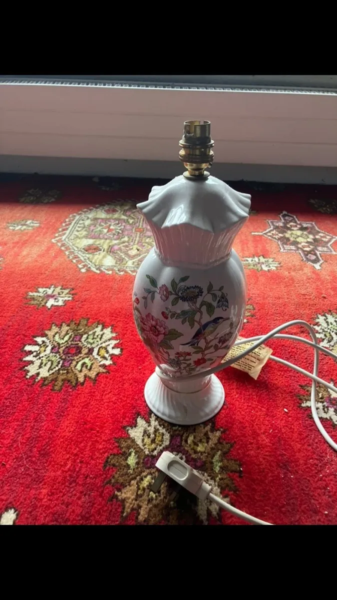 Aynsley Lamp - Image 2