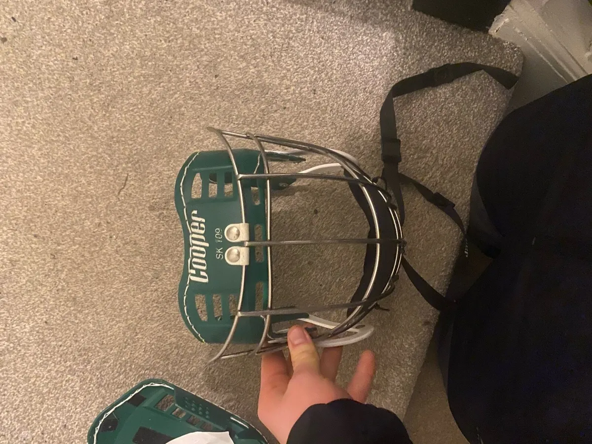 Hurling helmet - Image 3