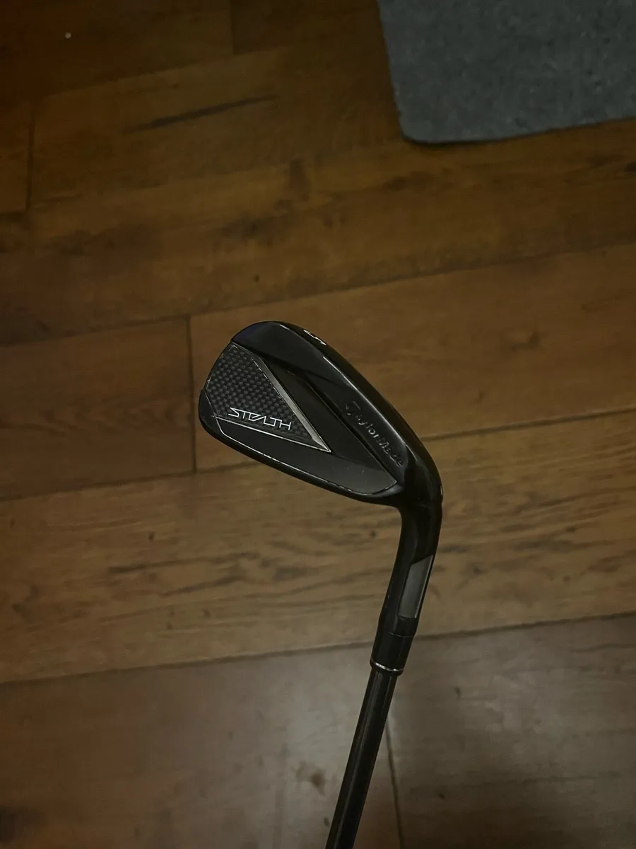 Taylormade Stealth Irons Limited Ed(Black)5-PW - Image 2