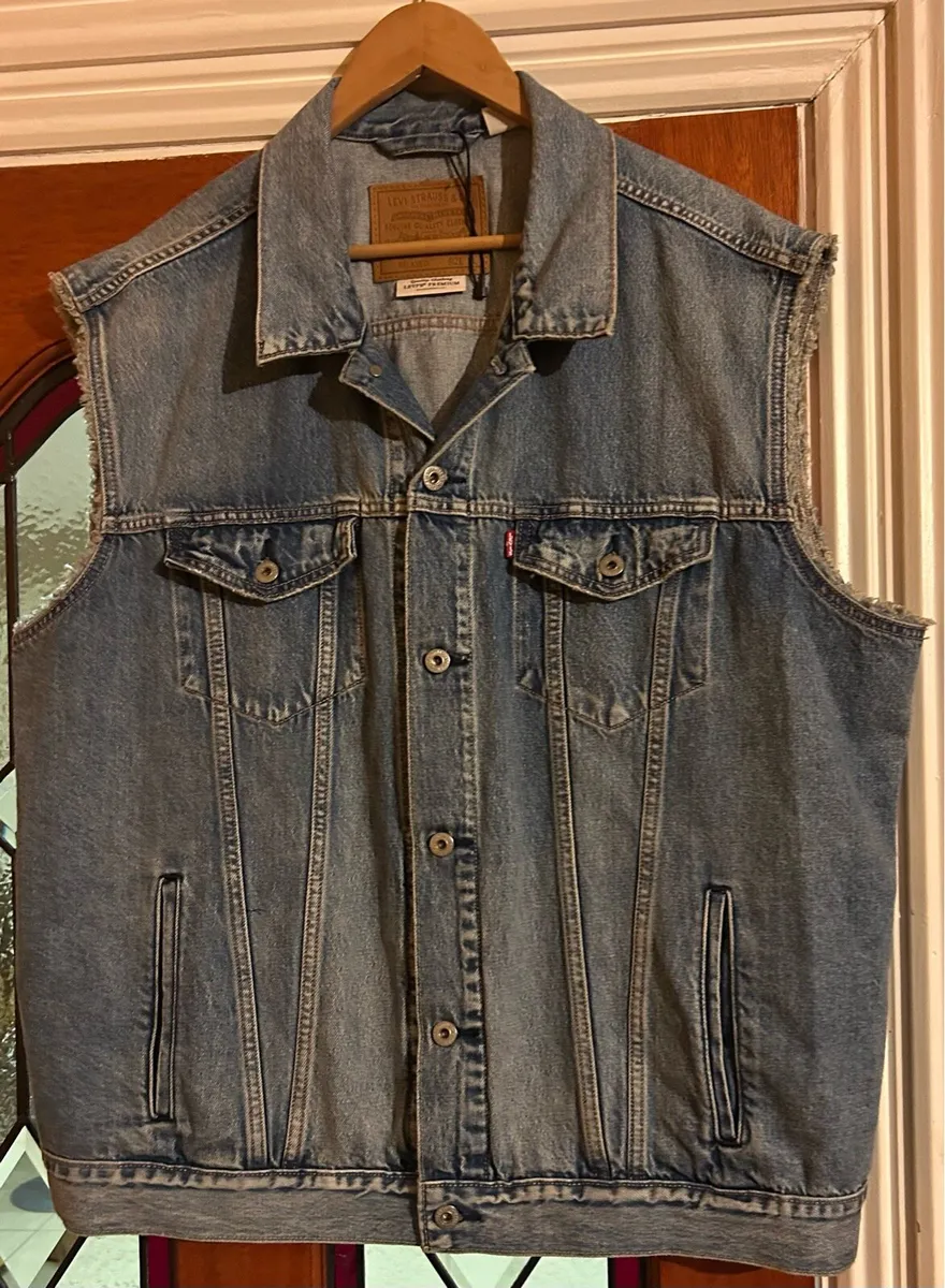 Levi’s sleeveless denim jacket - Image 1