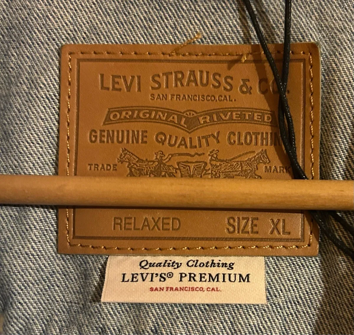 Levi’s sleeveless denim jacket - Image 2