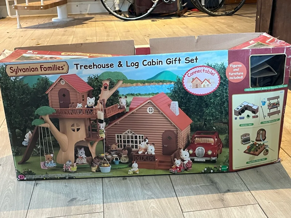 Sylvanian families tree house, log cabin & accesso - Image 1