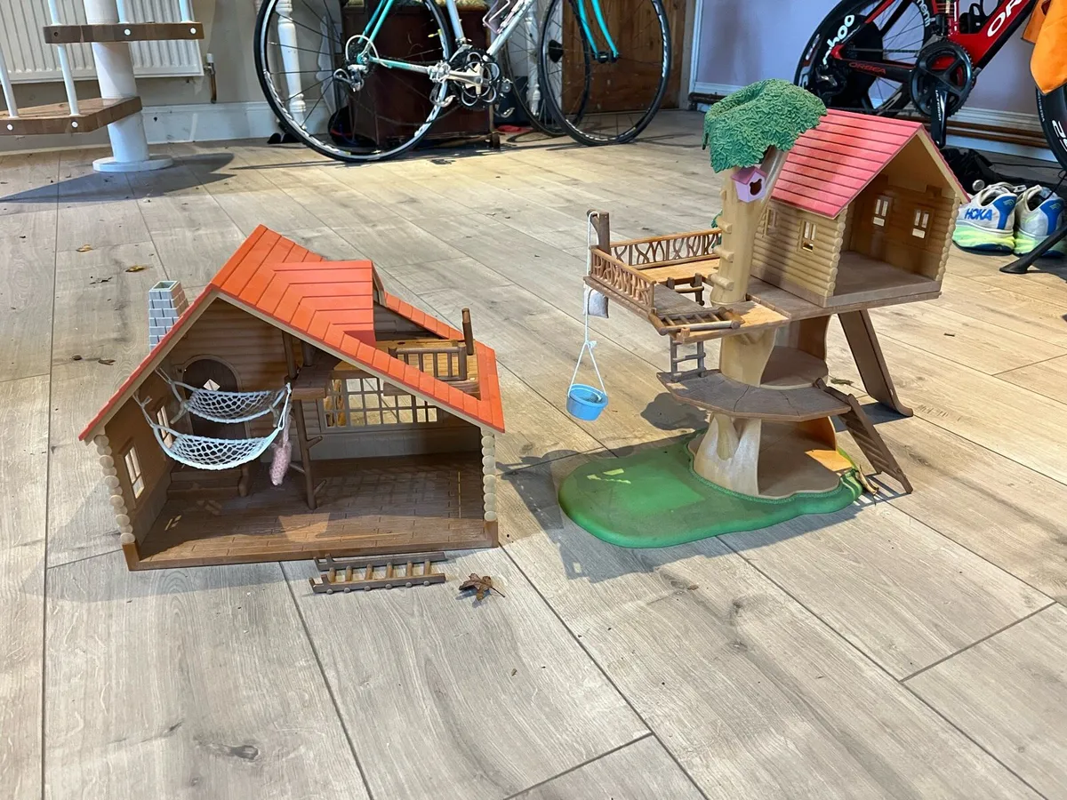 Sylvanian families tree house, log cabin & accesso - Image 4