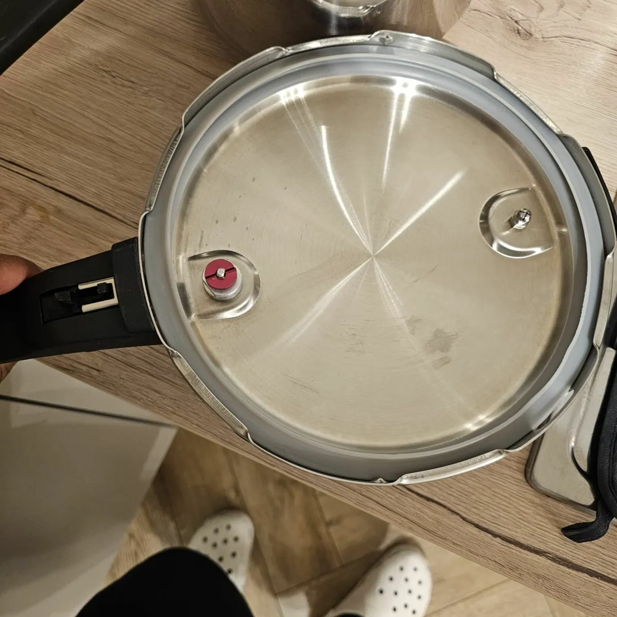 Induction Pressure Cooker 6 Litre - Image 3