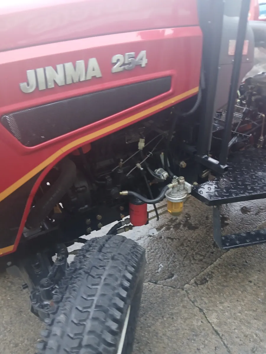 Farm machinery - Image 3